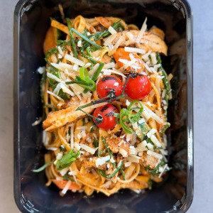 Pasta kip met bruschetta 